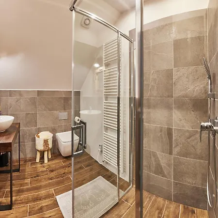 Вилла In With Hot Tub Трутнов