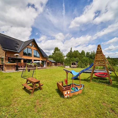 In With Hot Tub Вилла