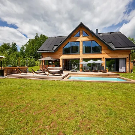 Вилла In With Hot Tub *