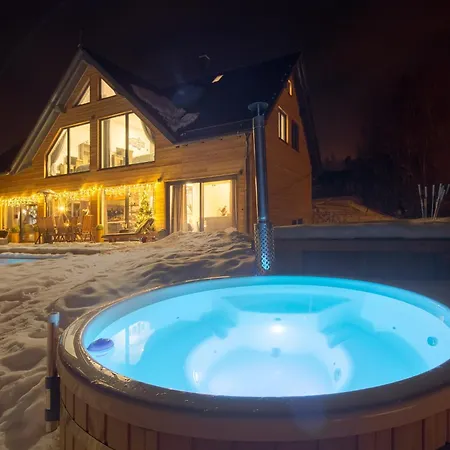 In With Hot Tub Трутнов