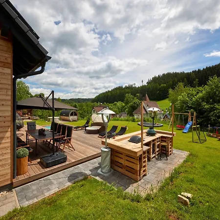 In With Hot Tub Вилла Трутнов