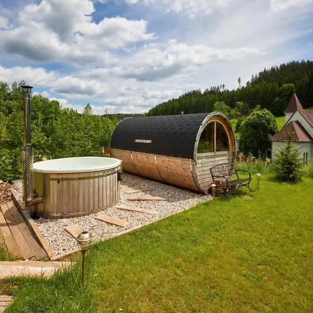 In With Hot Tub Трутнов